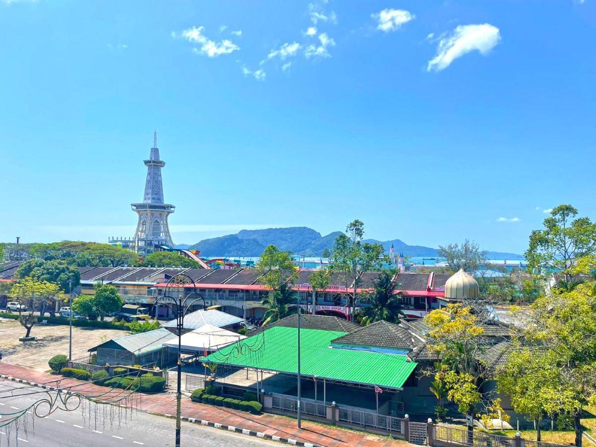 Hotel Citin Langkawi By Compass Hospitality Kuah Esterno foto