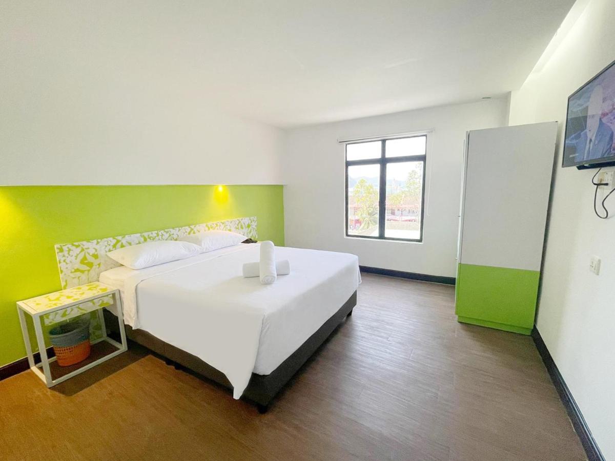 Hotel Citin Langkawi By Compass Hospitality Kuah Esterno foto