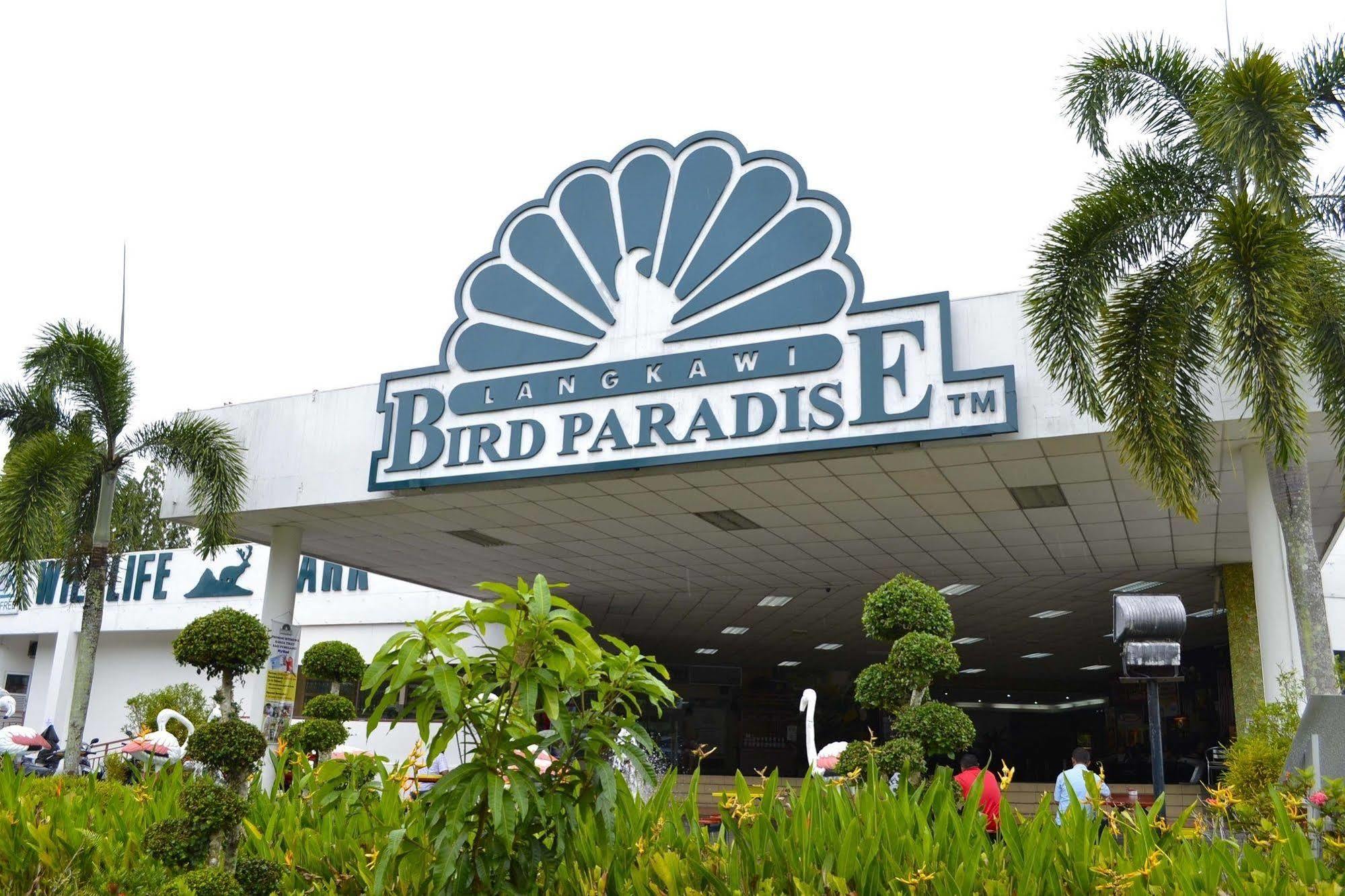 Hotel Citin Langkawi By Compass Hospitality Kuah Esterno foto